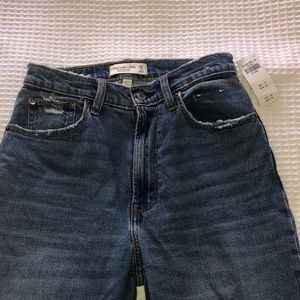 Abercrombie Curve Love Jeans (brand new!)